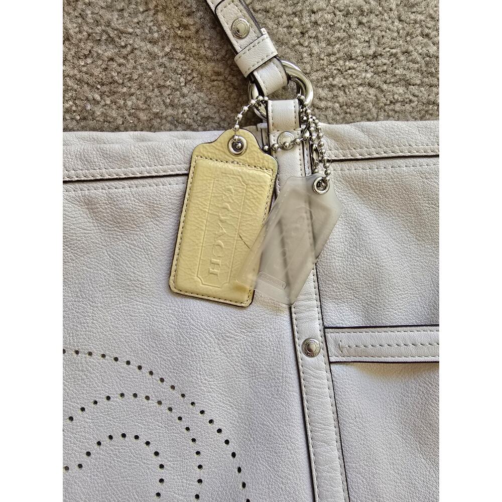 Coach Audrey Andie Large Tote Shoulder Bag Cream/Ivory Leather Laser Cut 17034 - Picture 2 of 8